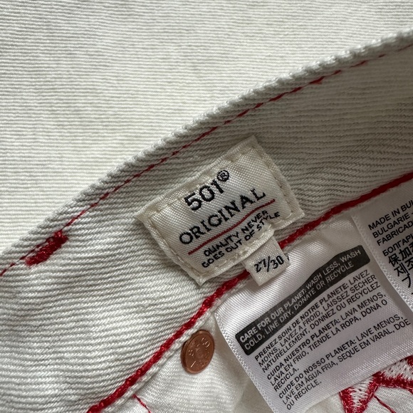 Levi's Bleached 501 Original Straight Jeans with Red Star Embroidery - Picture 8 of 8